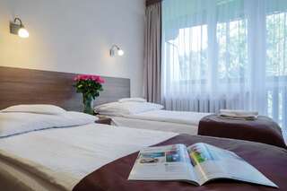 Отель Hotel***NAT Piwniczna Zdrój Пивнична Двухместный номер с 2 отдельными кроватями-1